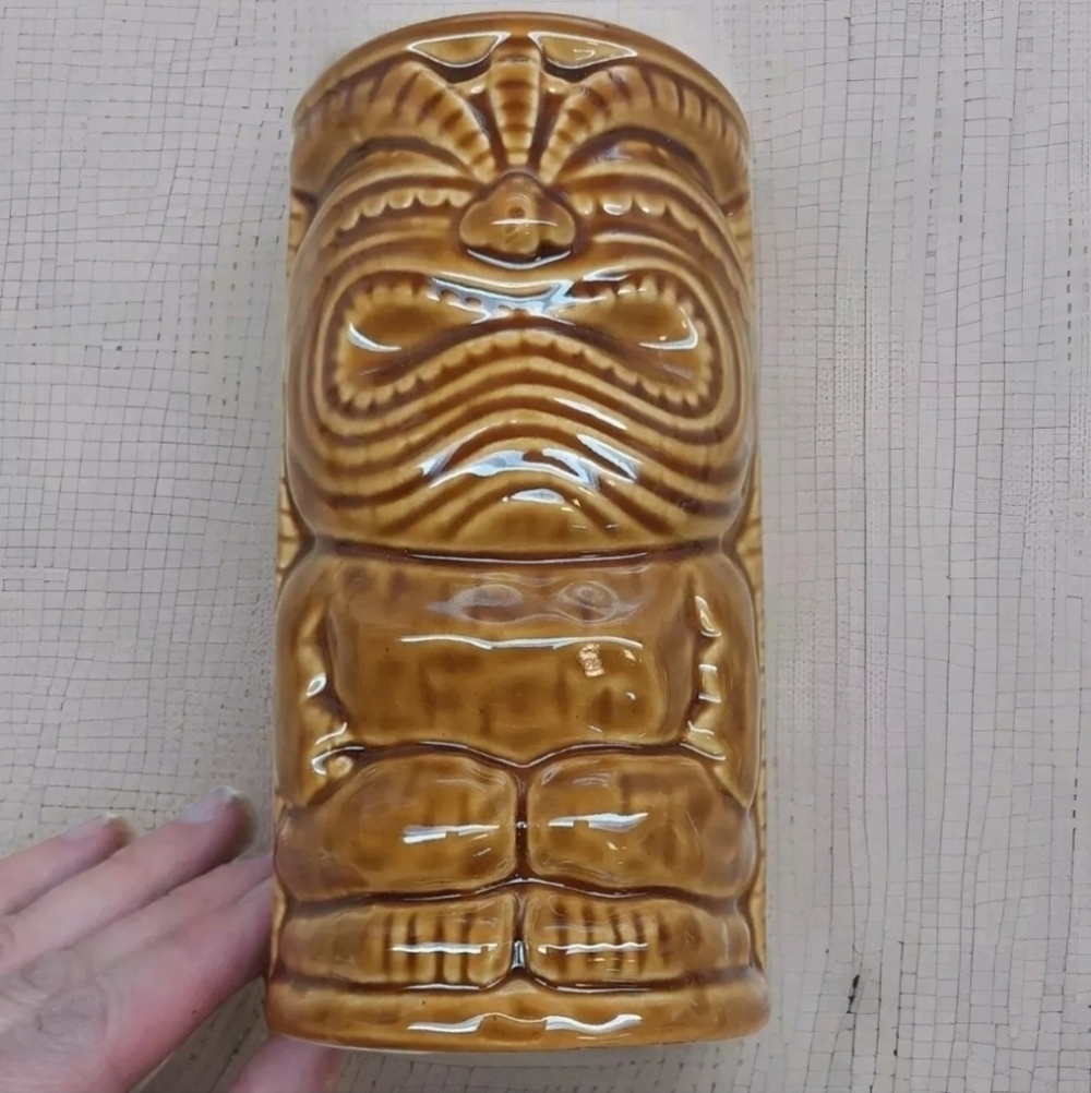 KC Hawaiian Happy Tiki Tumbler Germains Luau Hawaii 2010